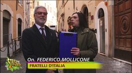 Elly Schlein sta con gli scioperanti (anche se sbagliano i colori) thumbnail