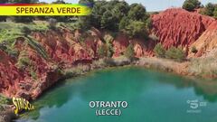 Otranto, un paesaggio fantascientifico nel laghetto di bauxite