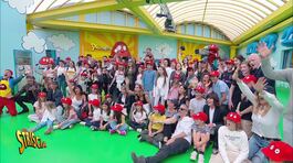 Open Day di Striscia: Antonio Ricci e Pier Silvio Berlusconi salutano i figli dei"collaboratori thumbnail