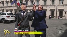 Il Vespone, le europee e la tomba di Berlinguer danneggiata thumbnail