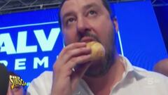 Renzi è un cagnolino e Salvini una lontra?