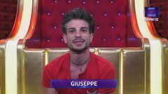 Giorno 52, Canale 5 ore 10:57