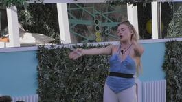 Un duro faccia a faccia tra Anita Olivieri e Heidi Baci thumbnail