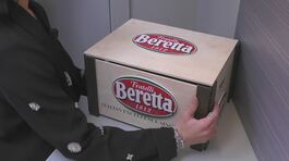Una tavolata ricca di salumi thumbnail