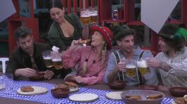 Gli inquilini festeggiano in Germania thumbnail