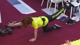 L'allenamento di Beatrice Luzzi per gli inquilini thumbnail