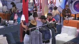 La scelta dei costumi per la festa thumbnail