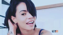 Uccisa dal marito davanti ai tre figli thumbnail