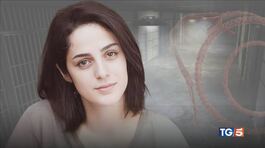 Scatta foto senza velo, punita con 74 frustate thumbnail