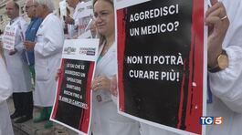 Medici e infermieri non ne possono più thumbnail