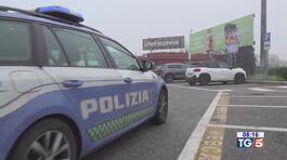 Ferita autogrill Fermato il marito thumbnail
