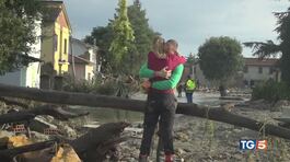 Fango e disperazione emergenza continua thumbnail