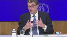 Giorgetti: "Sacrifici per tutti". Opposizioni contro thumbnail