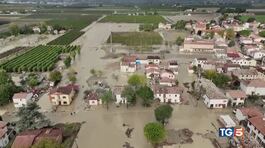 Traversara in ginocchio il fiume esonda ancora thumbnail