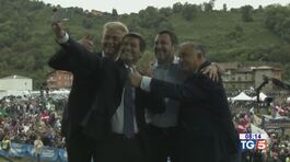 Leghisti e sovranisti l'abbraccio a Salvini thumbnail