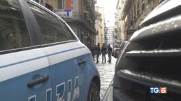 Napoli, spari in centro. 15enne colpito a morte thumbnail