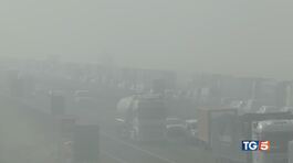 Nebbia, inferno sulla A1. Milano la più inquinata thumbnail