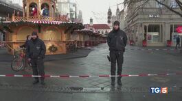 Si indaga sulla strage, è allerta terrorismo thumbnail