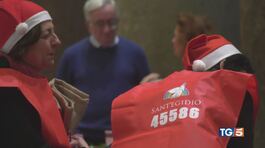 Pranzo per i bisognosi Natale di solidarietà thumbnail