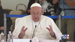 Il Papa tra i grandi: "Lavorate per la pace" thumbnail