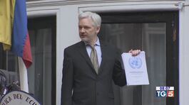 Sì al patteggiamento, Assange è libero thumbnail