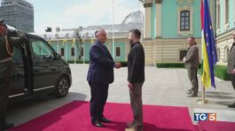 Gelo Orban-Zelensky. Putin con Erdogan e Xi thumbnail