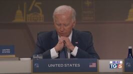 La Nato conferma pieno sostegno all'Ucraina thumbnail