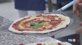 La pizza napoletana, eccellenza italiana thumbnail