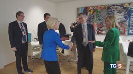 Meloni: "L'Ue cambi! Ho agito da leader europeo" thumbnail