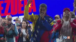 Venezuela, vince Maduro tra accuse e polemiche thumbnail