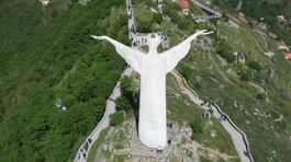Maratea, rischia la statua simbolo thumbnail