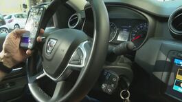 Cellulare al volante, come un'arma thumbnail