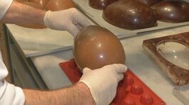Sorpresa prezzo nell'uovo di Pasqua thumbnail