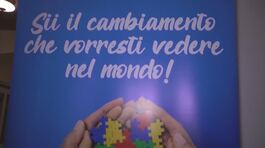 Il mondo blu dell'autismo thumbnail