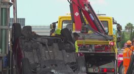 Maxi incidente al casello, 3 morti thumbnail