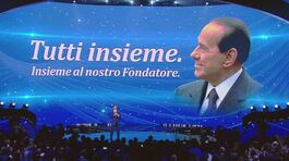 Berlusconi, l'abbraccio e il ricordo thumbnail