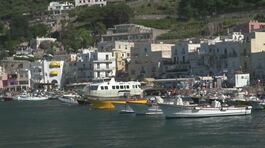 Capri senz'acqua, stop ai turisti thumbnail