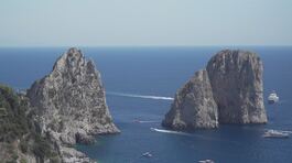 Sfregio a Capri per un selfie thumbnail