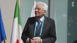 Mattarella abbraccia i supereroi thumbnail