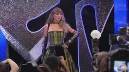 Taylor Swift da record thumbnail