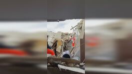 Crolla palazzina, famiglia distrutta thumbnail