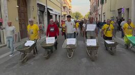 "Ci sentiamo abbandonati" thumbnail