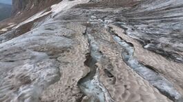 Livigno, il ghiacciaio fa paura thumbnail