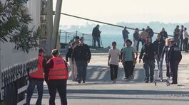 Tornano i migranti, è bufera thumbnail