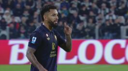 Derubato lo juventino Douglas Luiz thumbnail