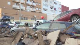 Tragedia in Spagna, 205 morti. "Intrappolati in auto" thumbnail