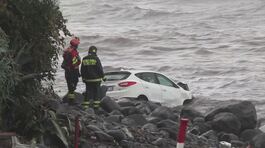 Sicilia sott'acqua, le auto in mare thumbnail