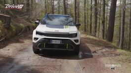 Alla guida di Jeep Avenger 4xe thumbnail