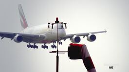Il lavoro dei controllori del traffico aereo thumbnail
