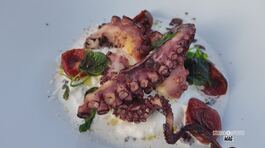 Cibo da gustare sotto l'ombrellone thumbnail